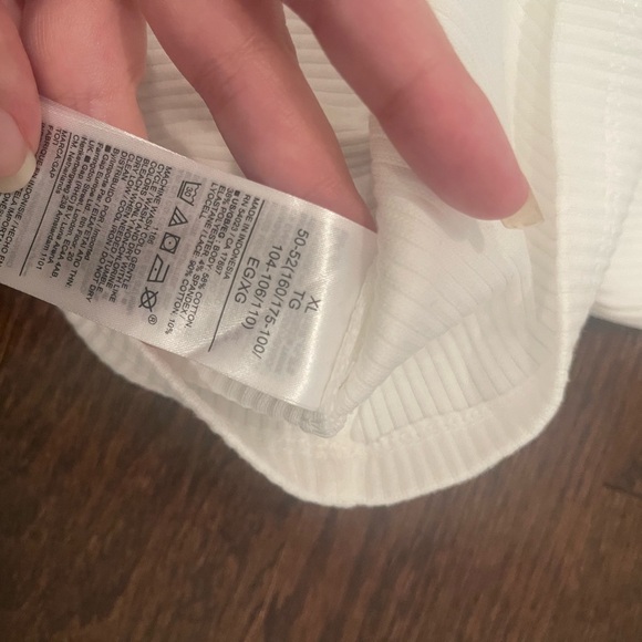 NWT GAP RIB EYELET FLUTTER SLEEVE TANK TOP - SIZE XL - Picture 5 of 8